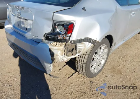 2014 Scion Tc 10 Series/Monogram z USA, uszkodzony, nr VIN JTKJF5C74E3086453